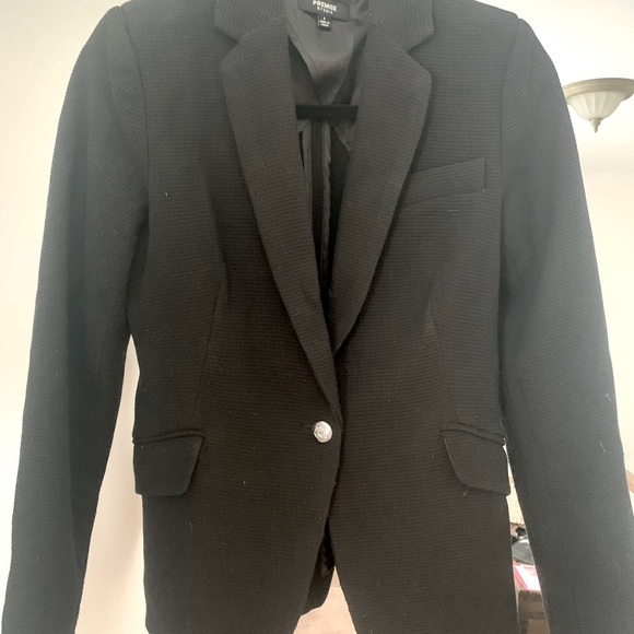 CLASSIC BLACK BLAZER - Picture 1 of 6